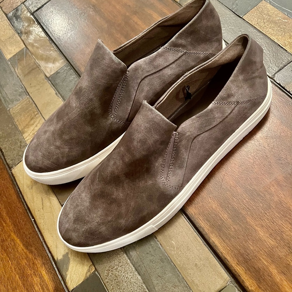 Men’s size 12 shoes